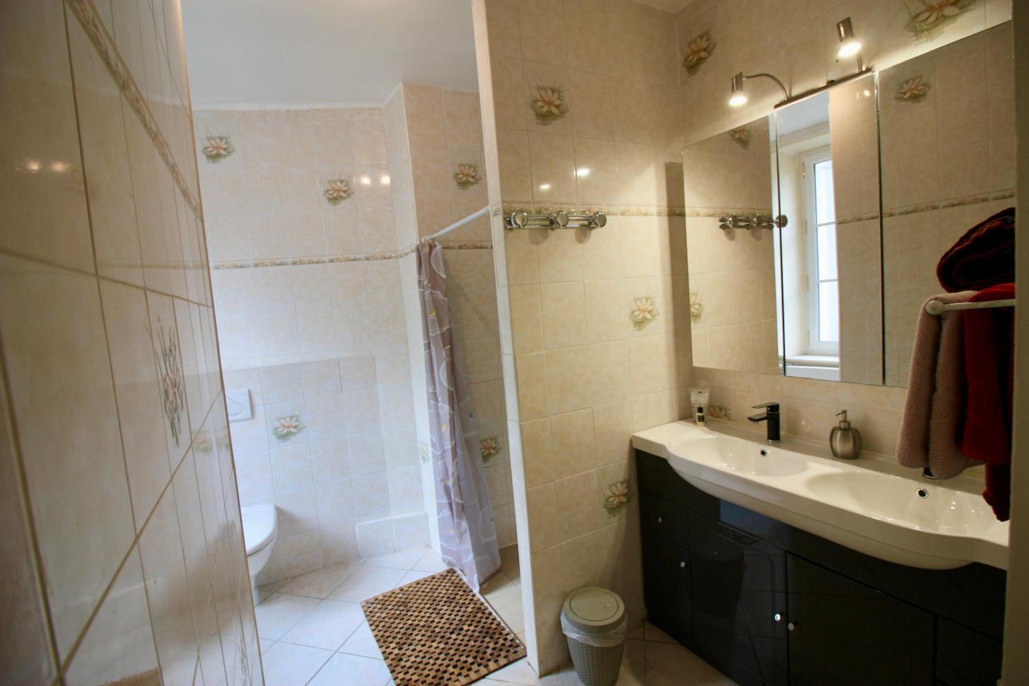 Aggarthi Bed&Breakfast Bayeux Bagian luar foto