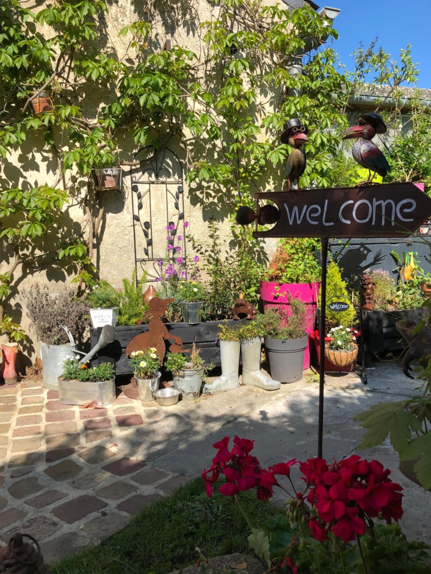 Aggarthi Bed&Breakfast Bayeux Bagian luar foto