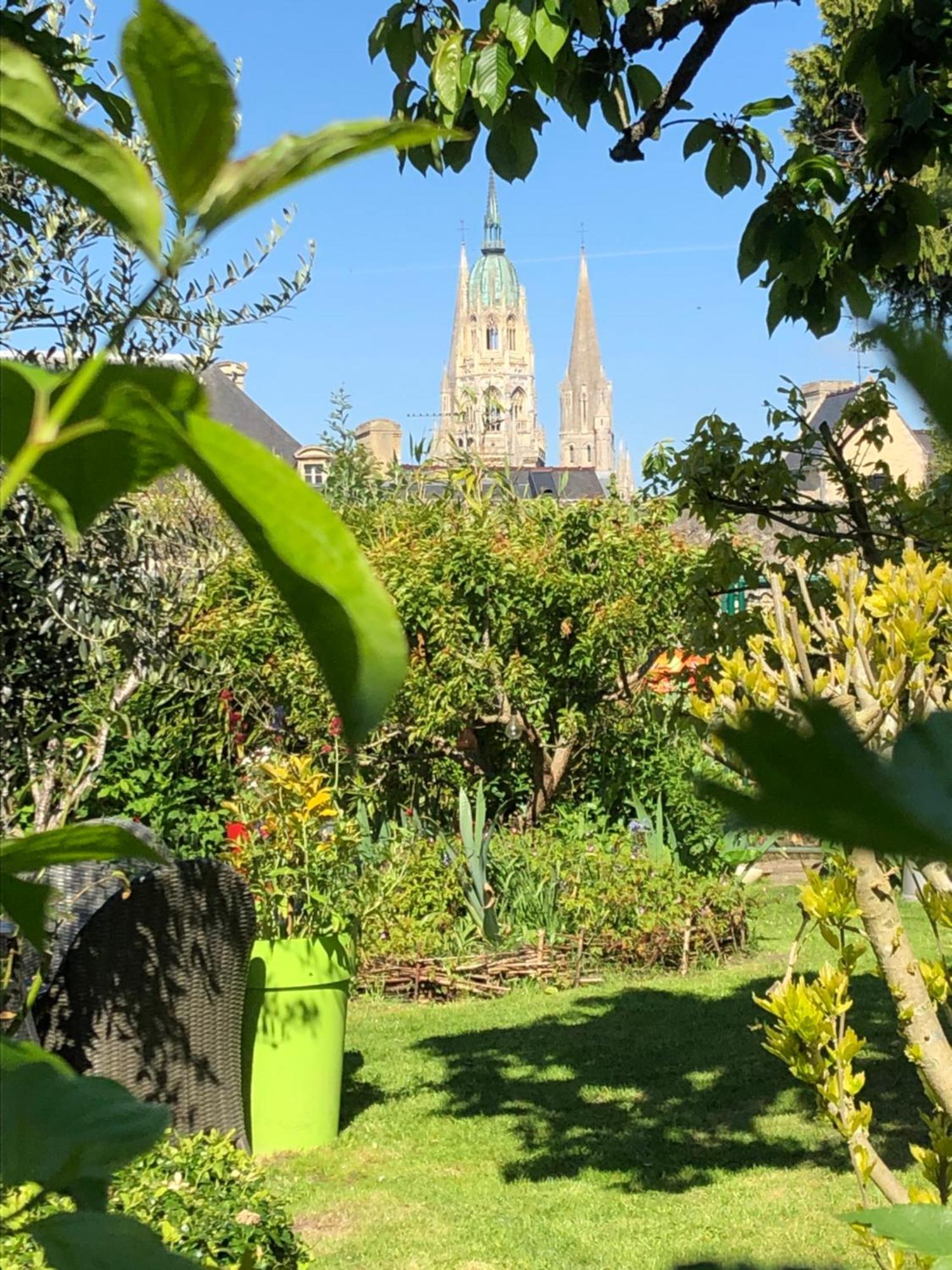 Aggarthi Bed&Breakfast Bayeux Bagian luar foto