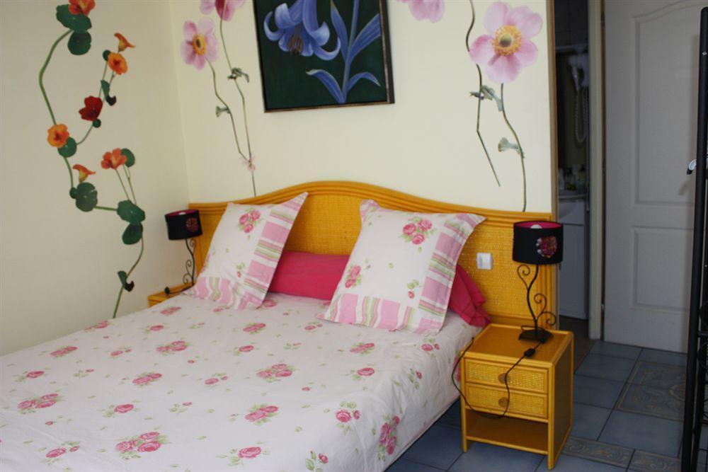 Aggarthi Bed&Breakfast Bayeux Bagian luar foto