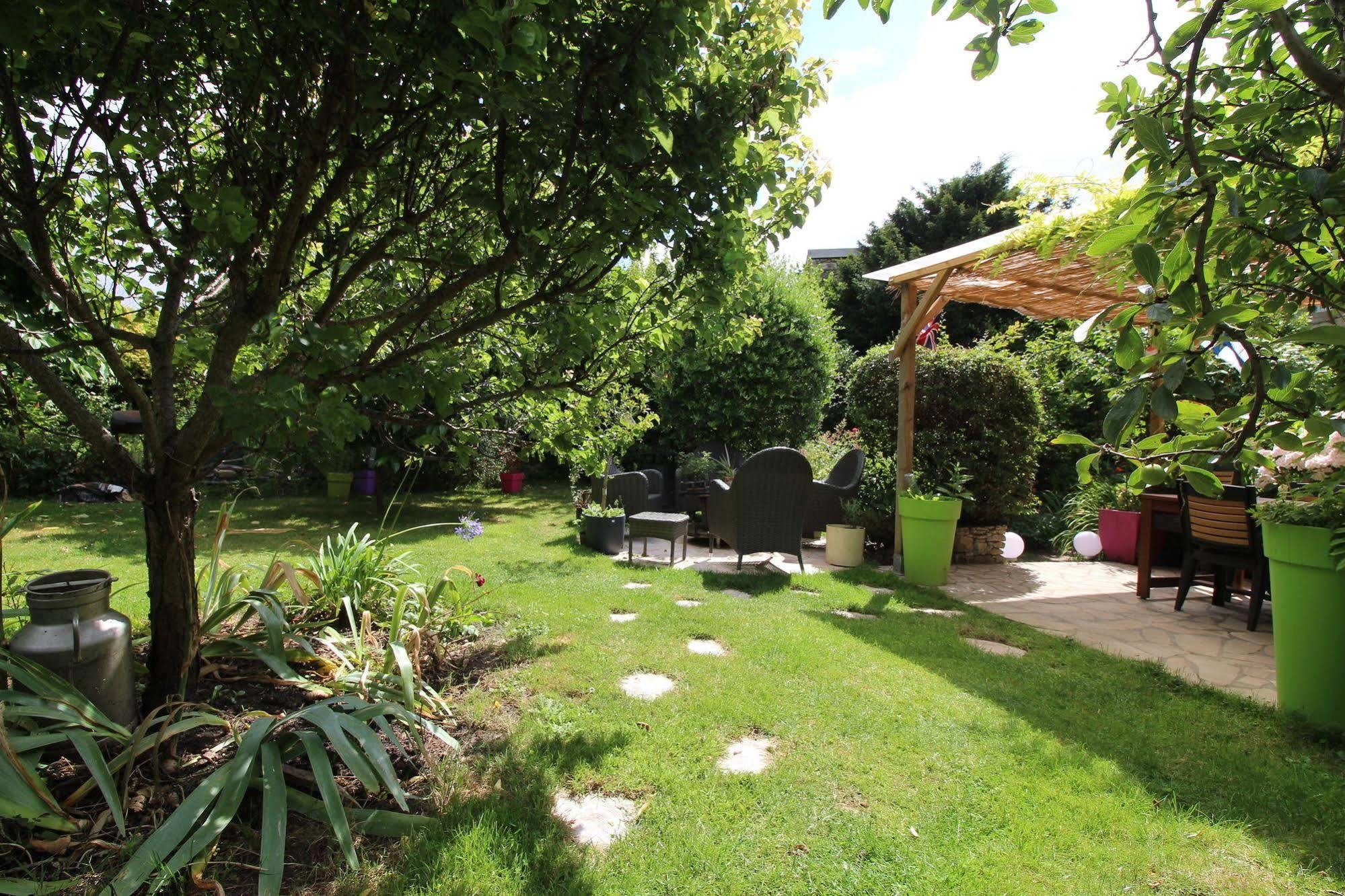 Aggarthi Bed&Breakfast Bayeux Bagian luar foto